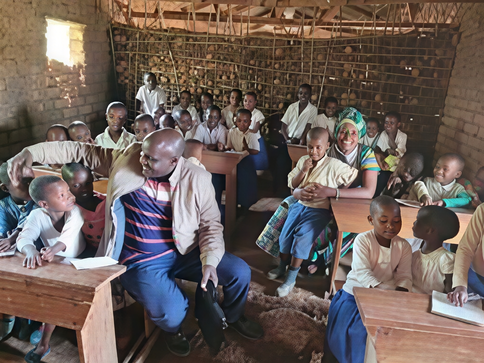 b9f6aefc 3921 44f7 86df 0a5fd21c7c60 1 300x225 (1)